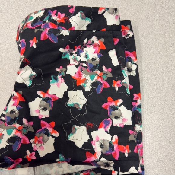 Express Black High Waist Shorts with Tailored Fit - Picture 6 of 6